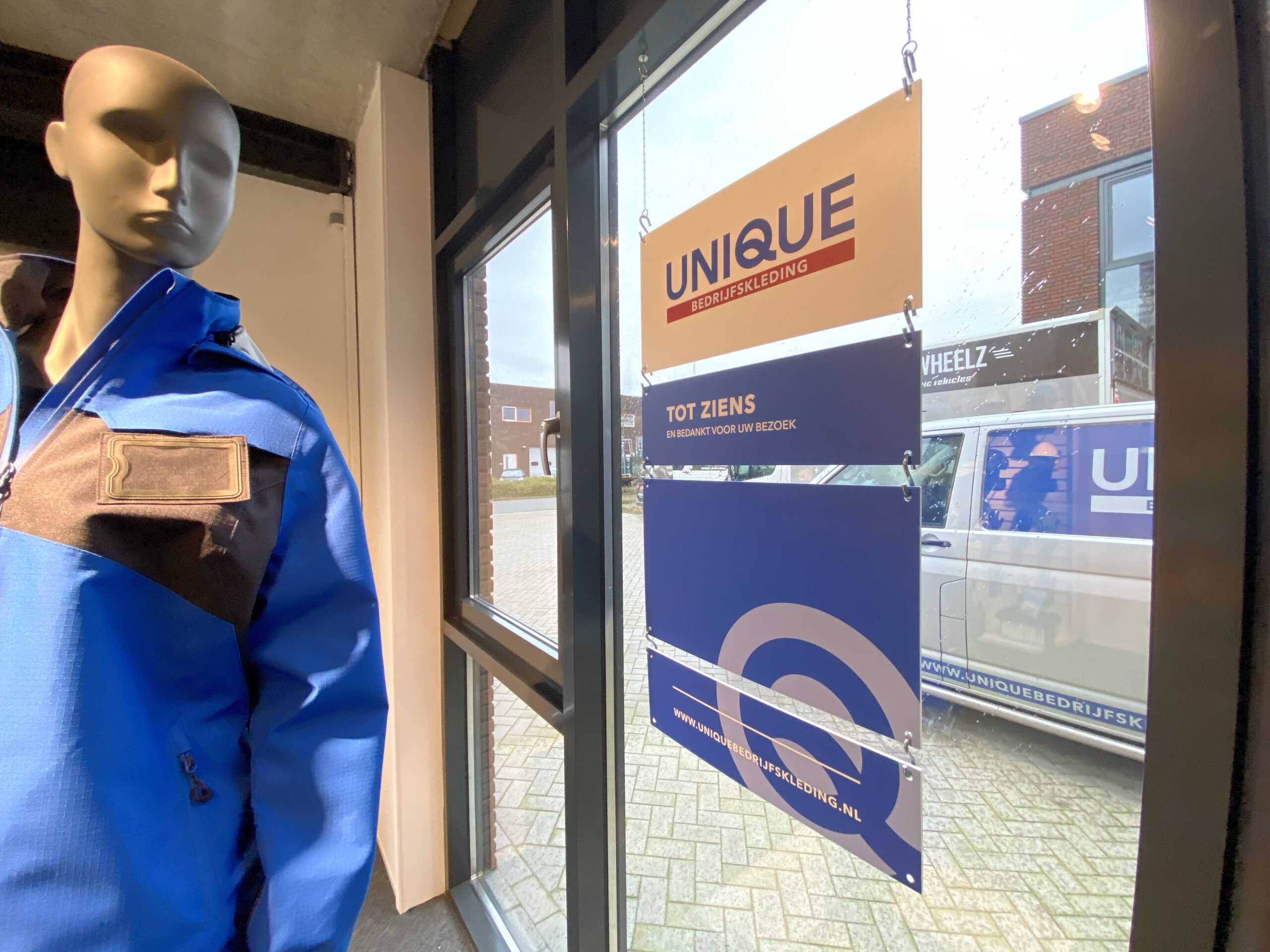 Bewegwijzering Unique bedrijfskleding Bodegraven